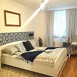 Apartment Trzy Sypialnie Stare